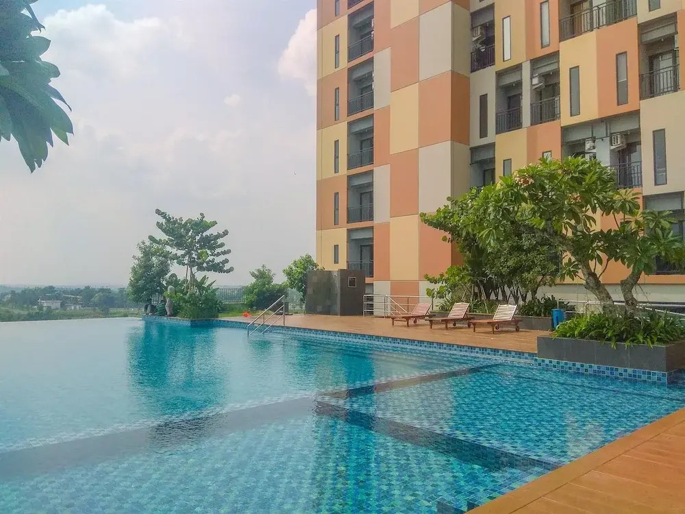 Nice and Fancy Studio Apartment at Sayana Bekasi By Travelio