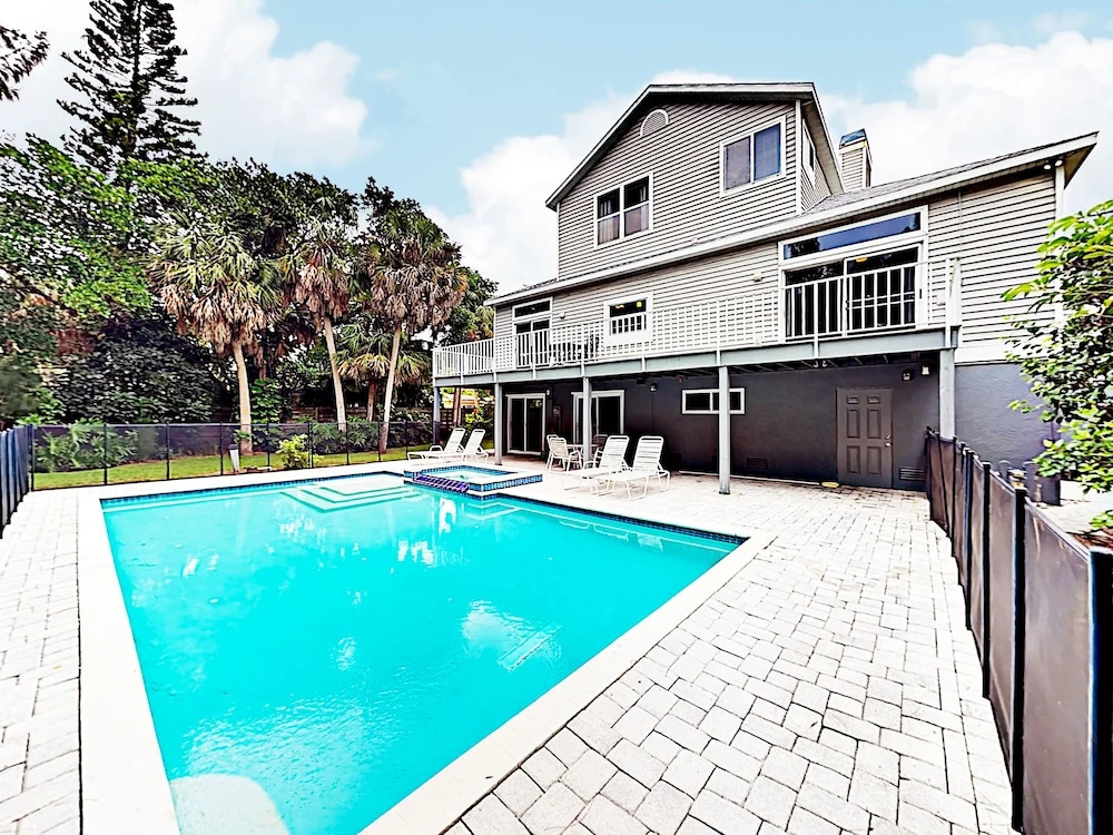 New Listing! Siesta Key Paradise W/ Private Pool 3 Bedroom Home