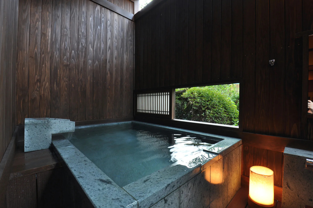 Hakone Onsen Ryokan Yaeikan