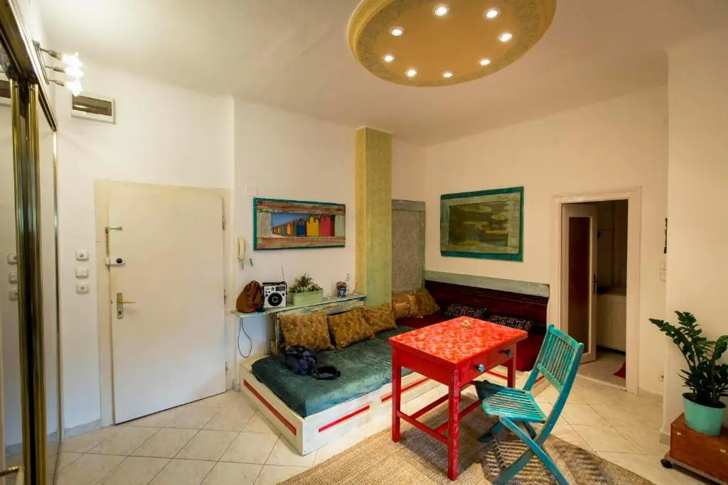Cosy Art Flat 2