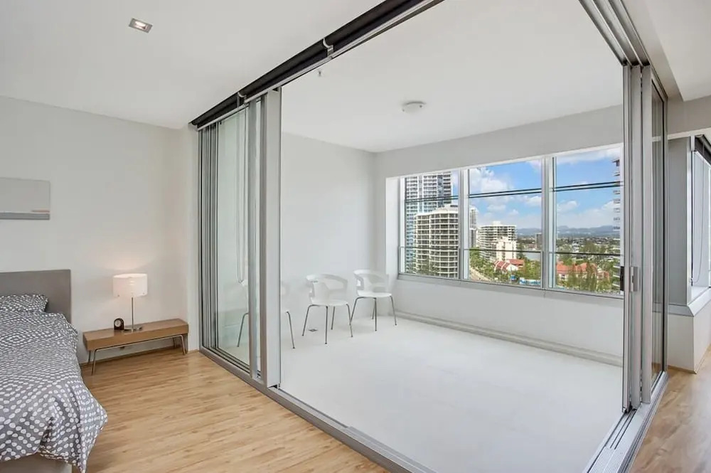 Sky Point Tower - Private Apartments