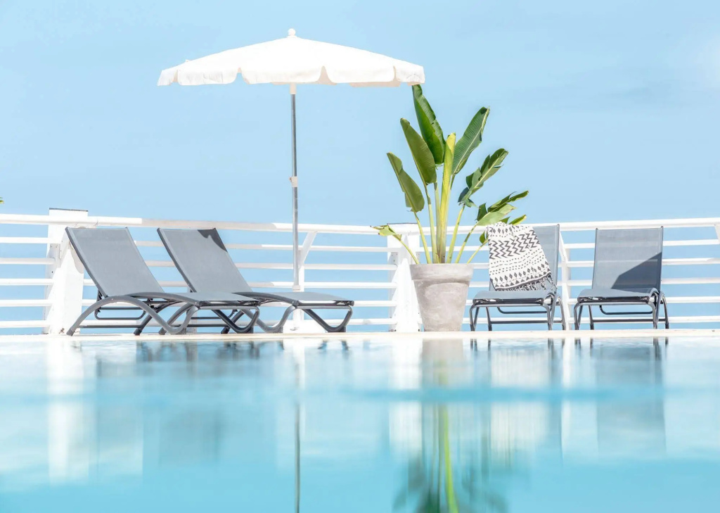 Atlantic Holiday Hotel
