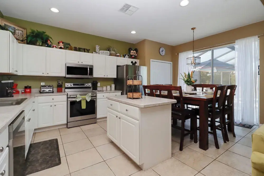 7 Bedrooms Perfect For Large Families Or Groups!