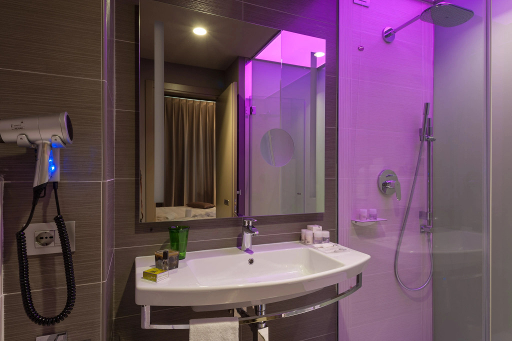 8Piuhotel
