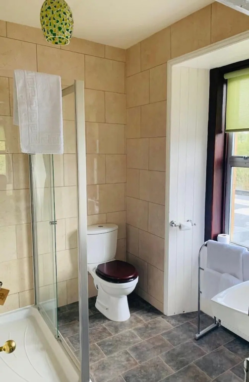 Invershin Hotel Bunkhouse & Bar