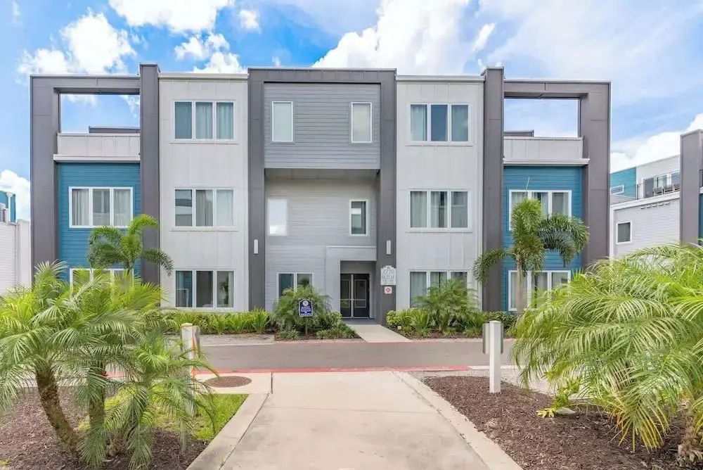 Stunning Apt-5bd 4bth Disney