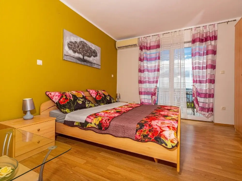 Luxurious Apartment in Dramalj with Swimming Pool