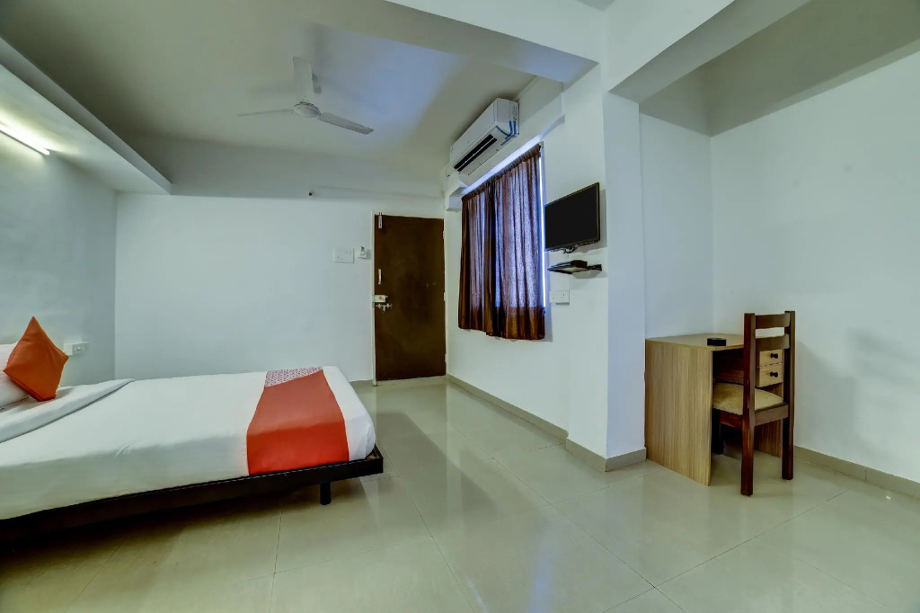 OYO Flagship 15538 Dange Chowk