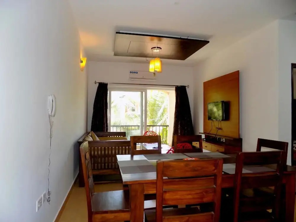 Modern Apartment near Club Cabana- CM035