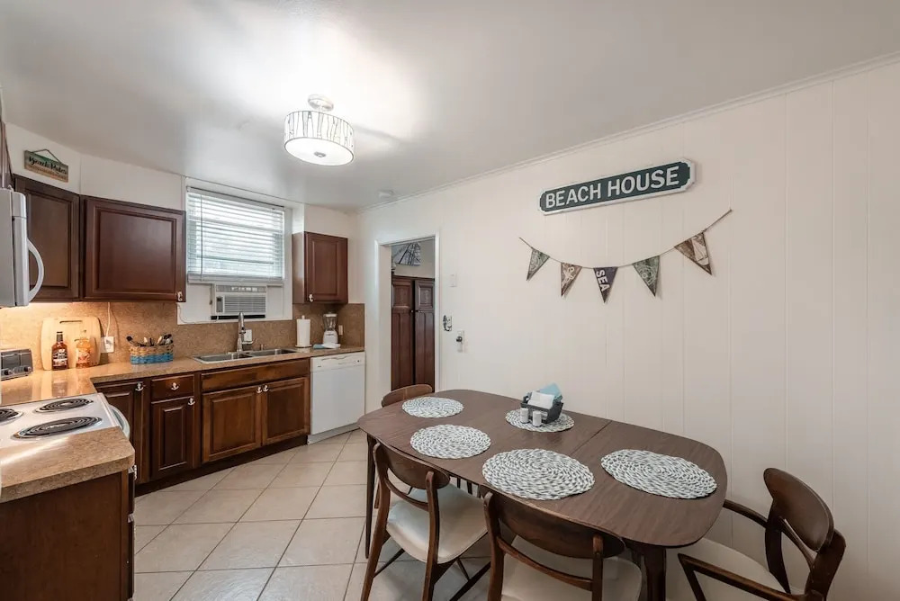 Ocean Blue And Ocean Breezes 2 Bedroom Home