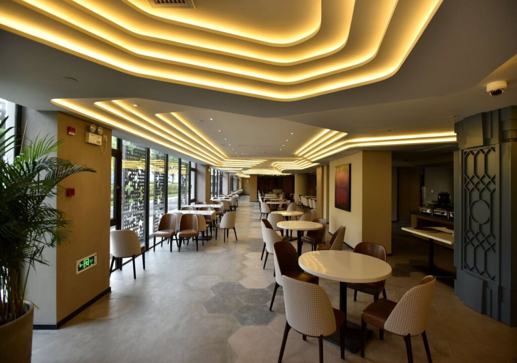 SHANGHAI-DECO Hotel-Free shuttle bus to Pudong Airport and Disneyland