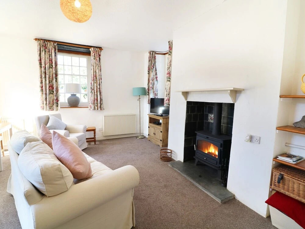 Flat 1, Camelford