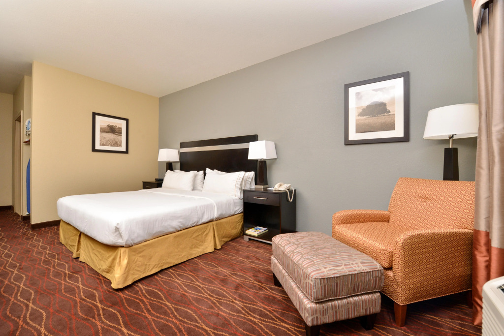 Holiday Inn Express & Suites Austin SW - Sunset Valley by IHG