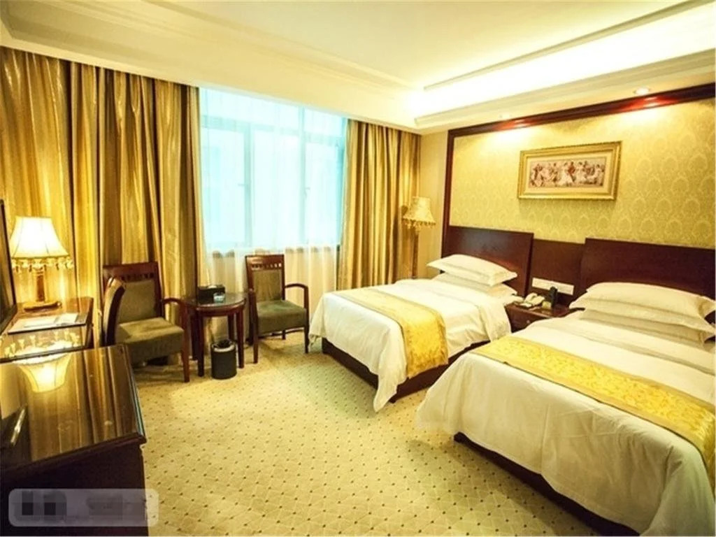 Vienna Hotel Longchuan