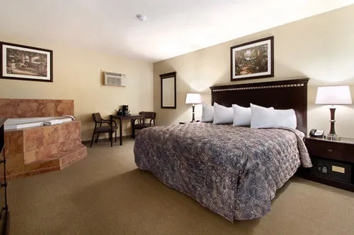 Travelodge Fairmont