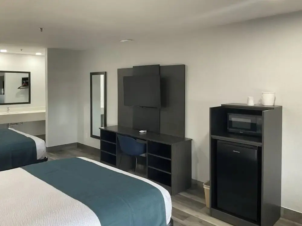 Studio 6 Suites Brenham, TX