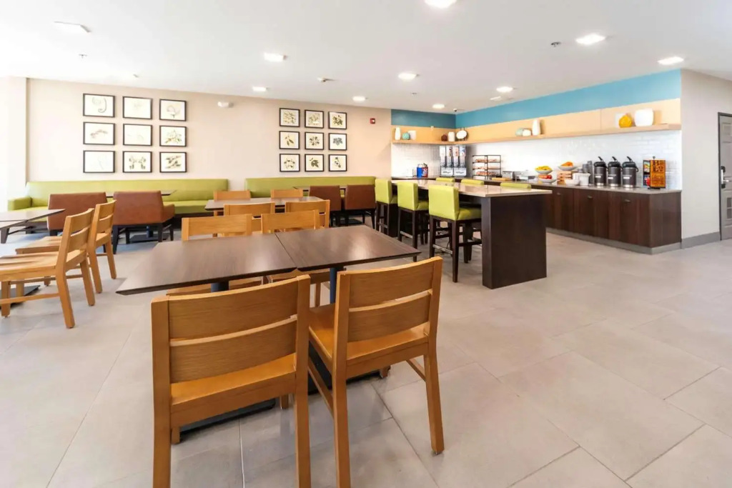 Country Inn & Suites by Radisson, Stone Mountain, GA