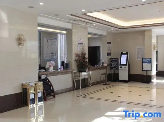 Quhua Hotel (Juhua Workers' Square Branch, Quzhou High speed Railway Station)