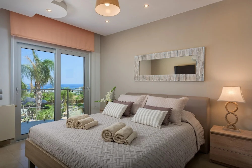 Quinn Hill Luxury Villa