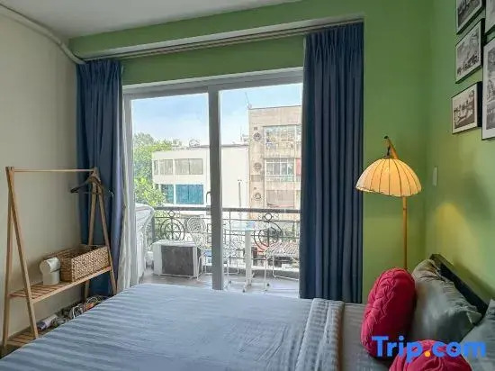 Cozy Saigon Sunset Apartment - Steps to Bui Vien Nightlife