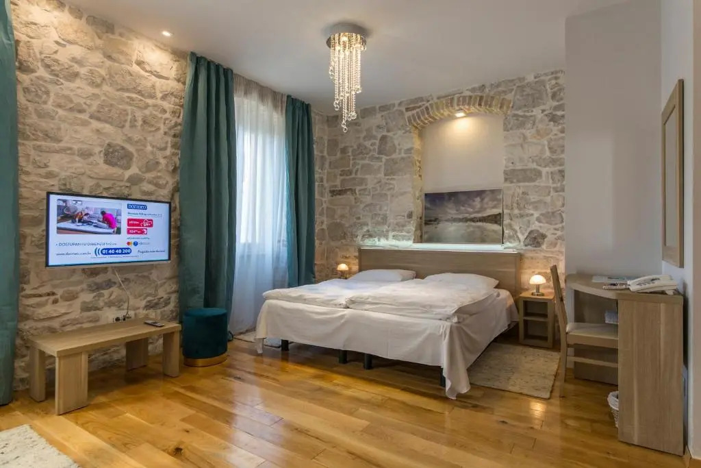 Tifani Luxury Rooms 2