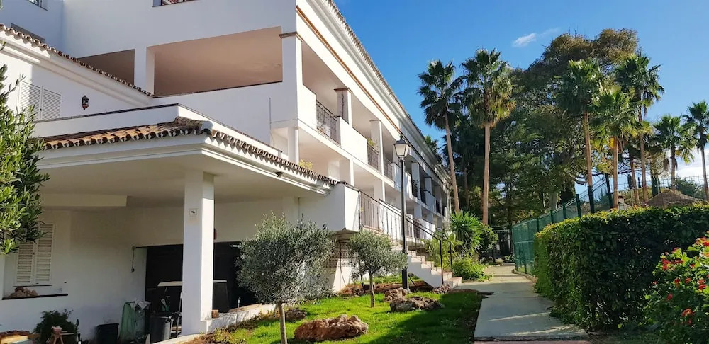 Apartment with One Bedroom in Alhaurín de la Torre, with Wonderful Mountain View, Pool Access And Furnished Balcony - 20 Km From the Beach