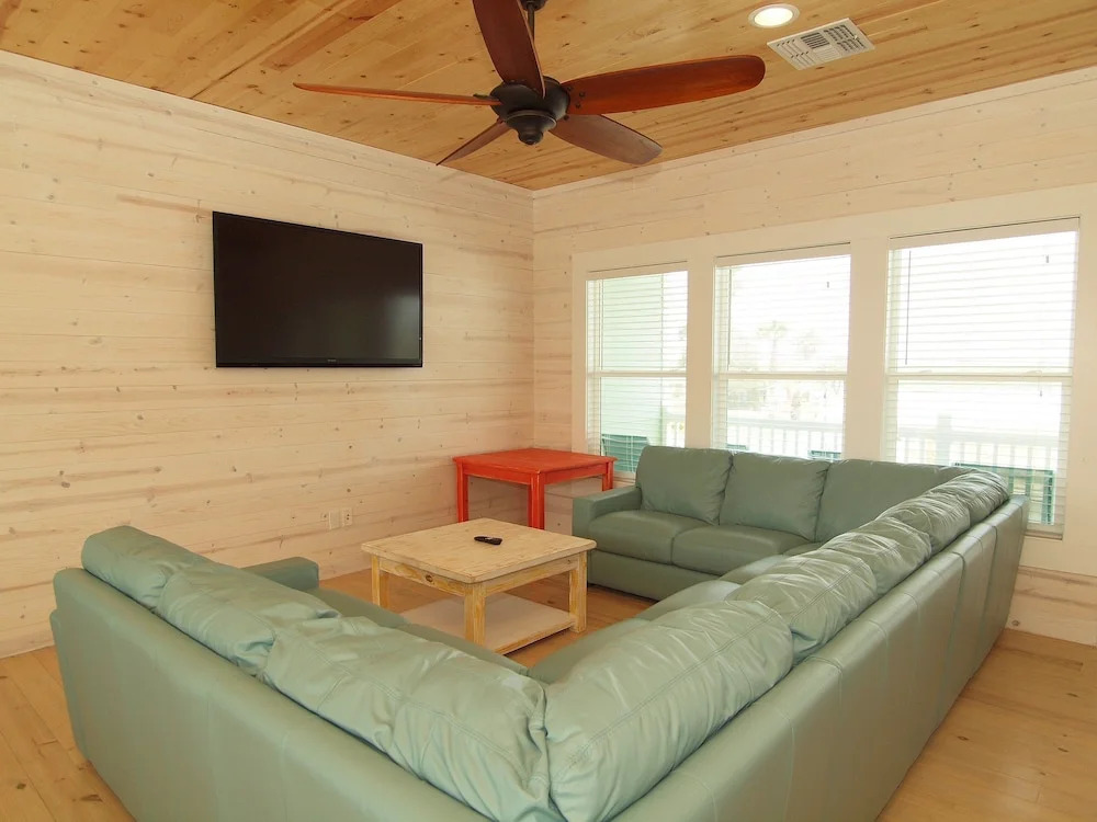 Beach Club 10 Bedroom Home