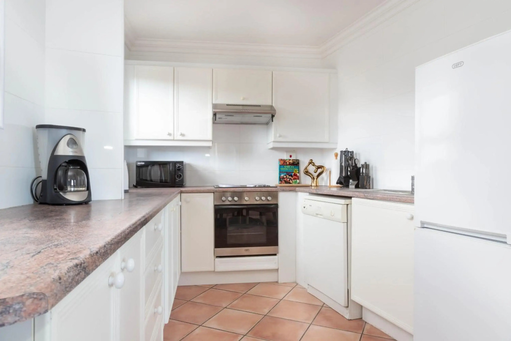 Luxury beachfront 2 bed, 2 bath with communal swimming pool