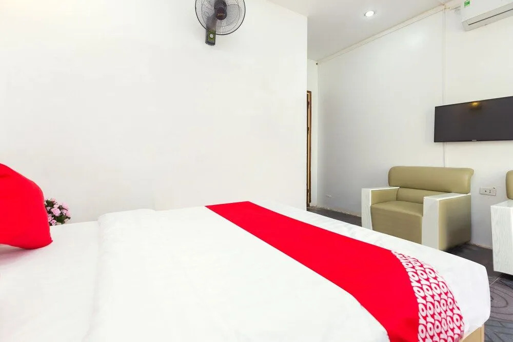 OYO 889 Ha Vy Motel