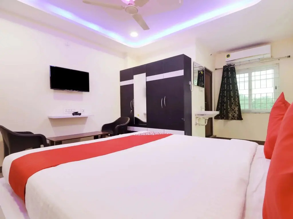 Hotel Sharans Inn