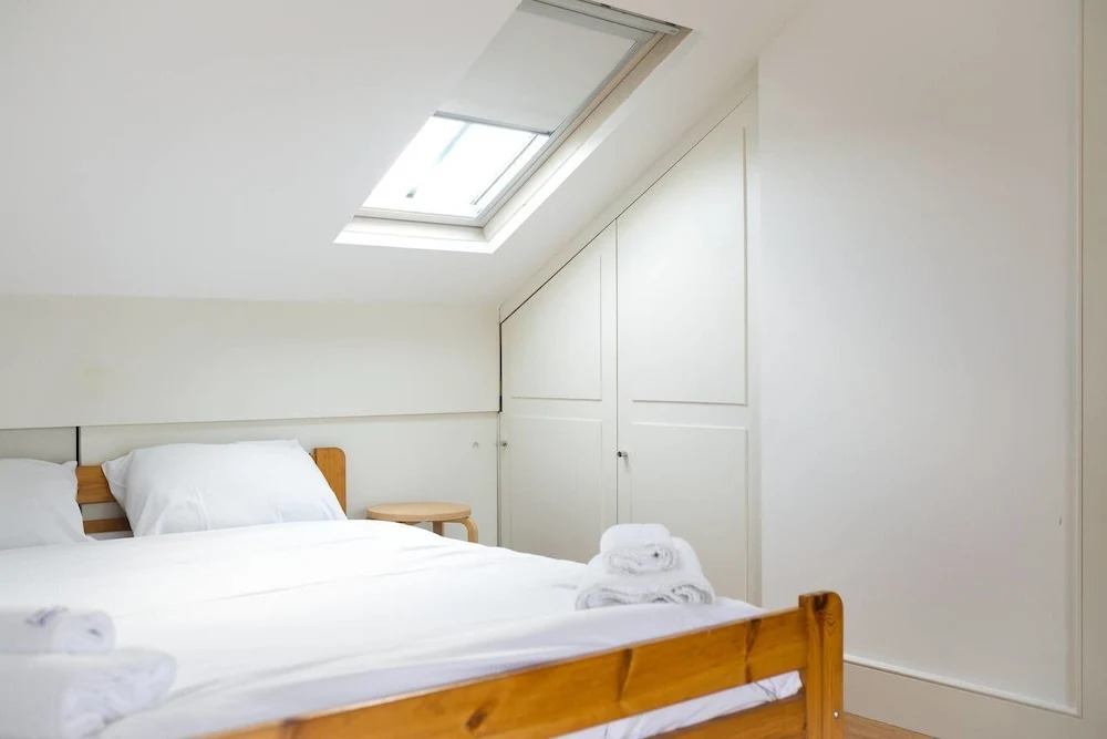 Modern Studio With Private Terrace - Swiss Cottage