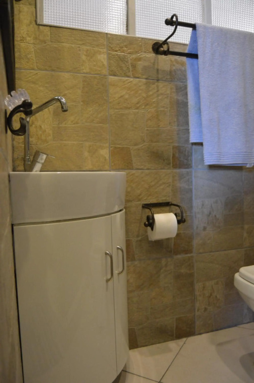 Accommodation Front - Classy 4 Sleeper with Ocean Views