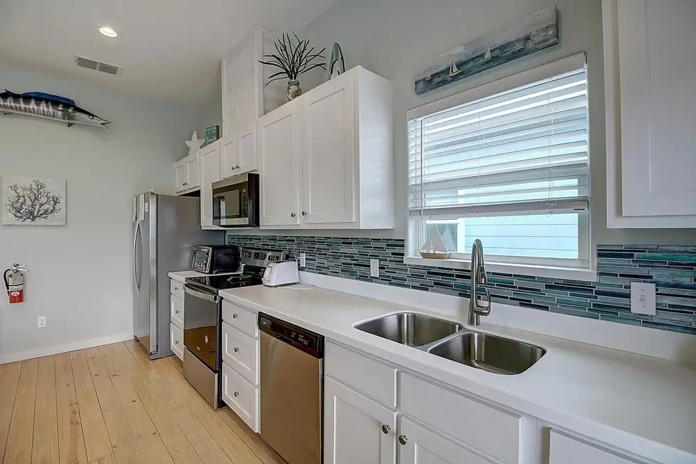 Woodhaven Beach Club 2 Bedroom Bungalow by Redawning
