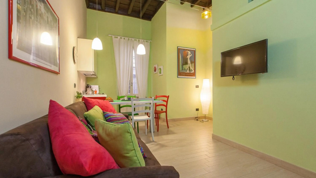 Trevi Colour- Rental in Rome