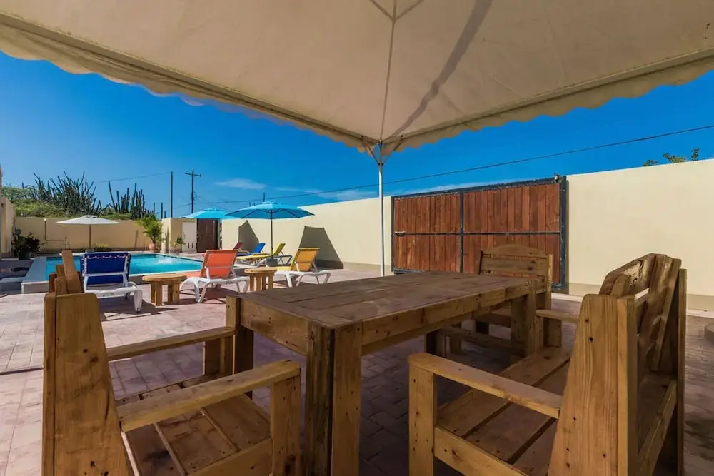 Rooi Santo Studio w King Size Bed Pool