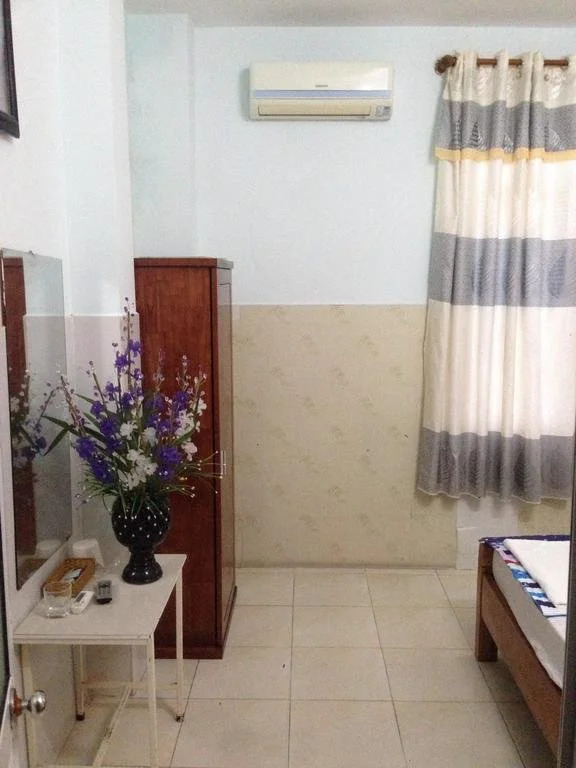 Scorpion Hotel