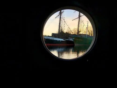 Schiffshotel "Schlafen im Hafen"