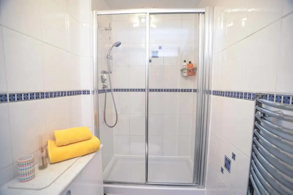 Modern Flat in Rosemount City Centre