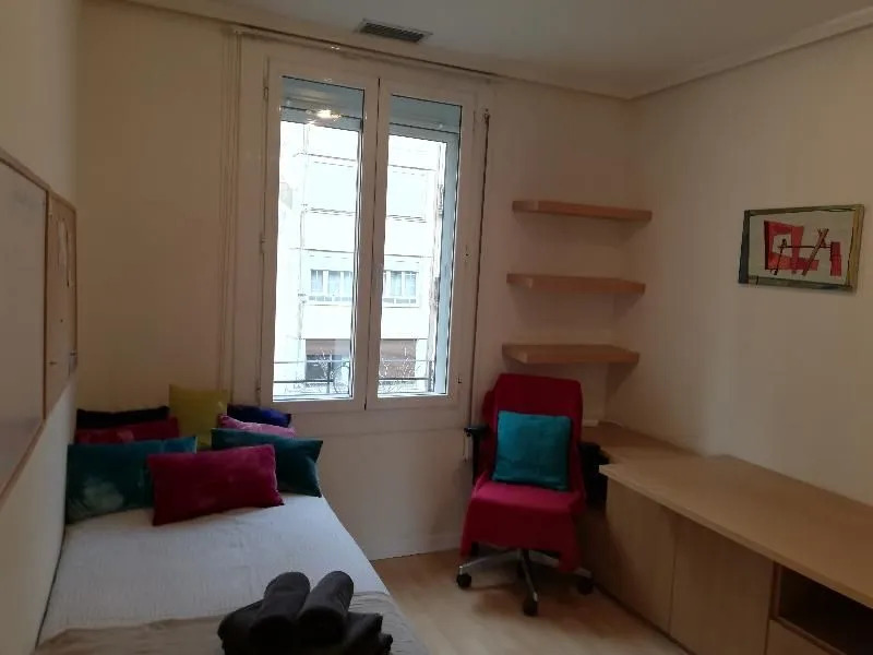 Apartamentos Dos Torres Boromir en el corazón de la ciudad