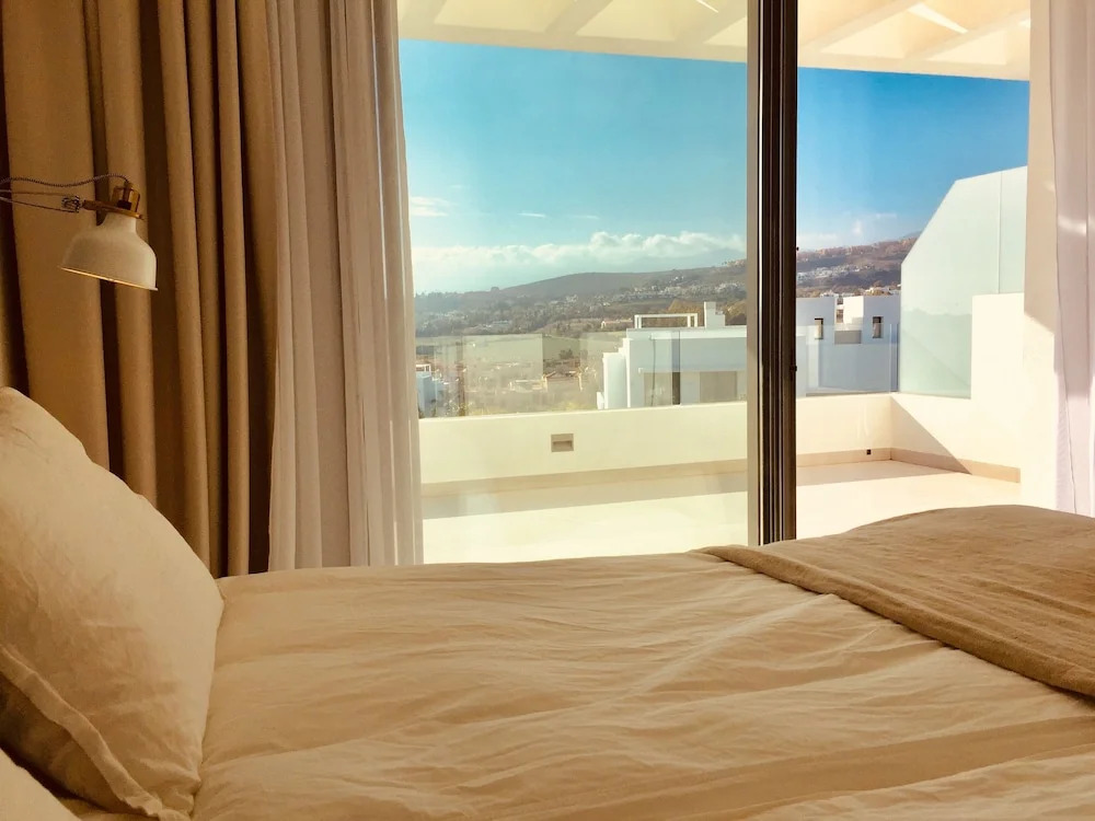 Exclusive Modern Duplex With Amazing Views Close Golf and Puerto Banus