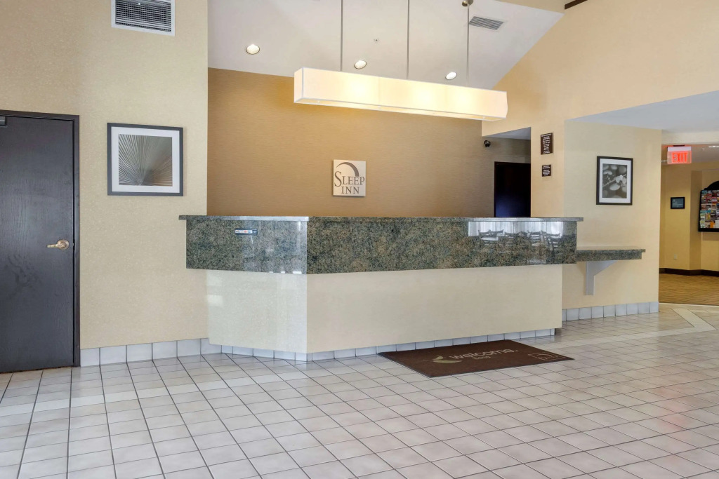 Sleep Inn Bend Crossroads Plaza