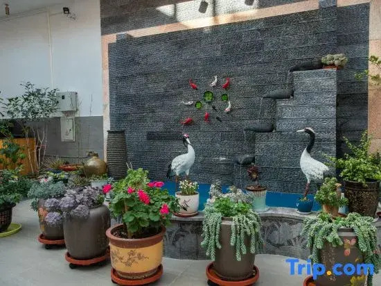 Chunhe Courtyard Homestay (Dukezong Ancient City)