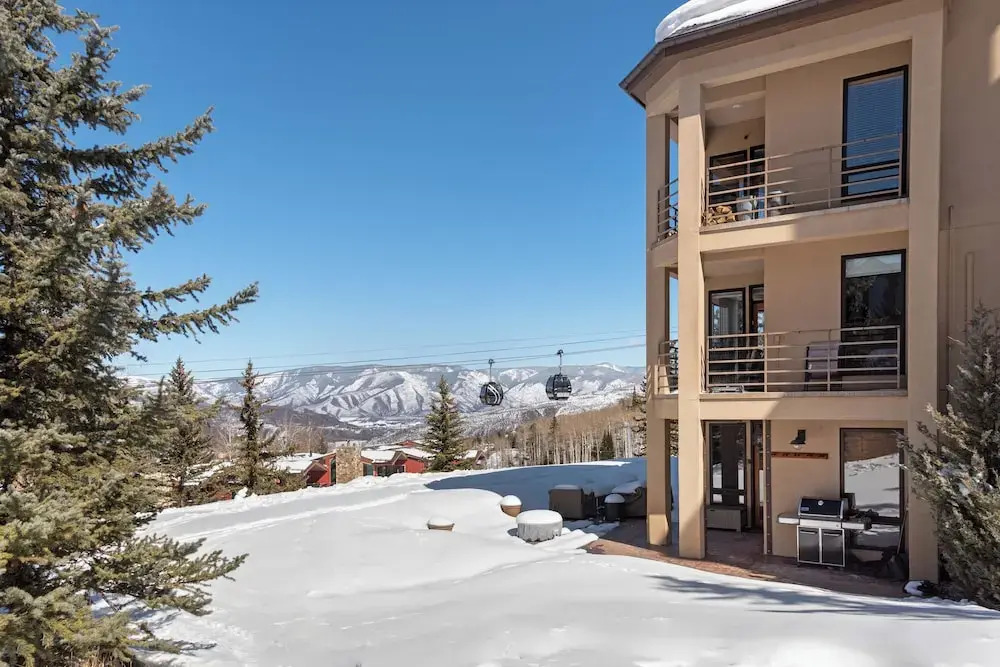 Chamonix Condominiums by Frias