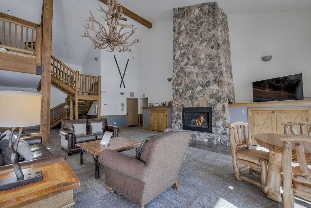 5985 Hidden River Lodge 2 Bedroom Condo by Redawning