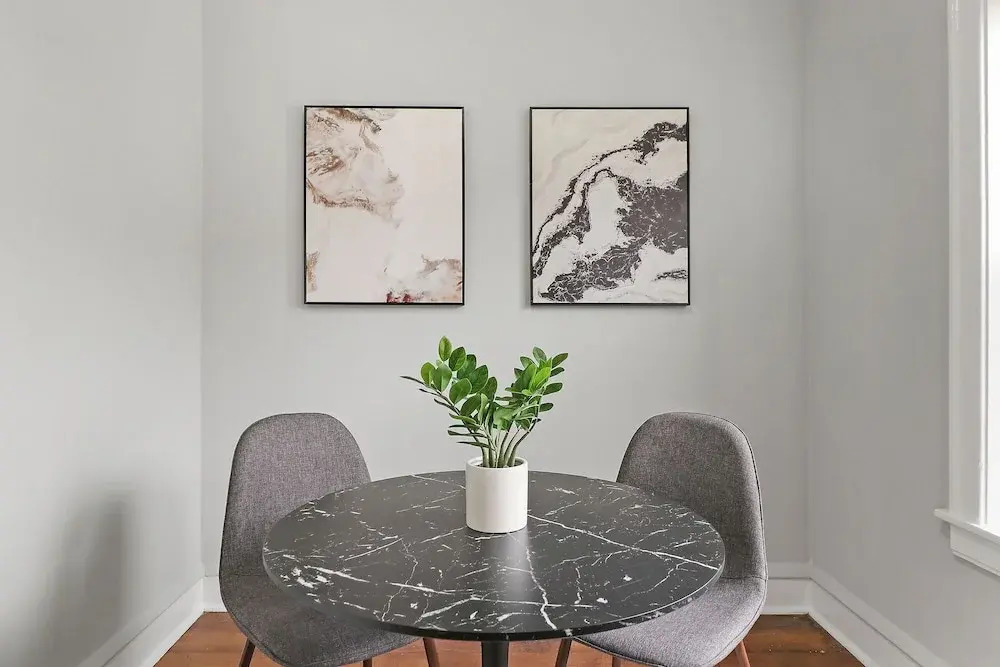 1BR Portage Park Apt in Montrose