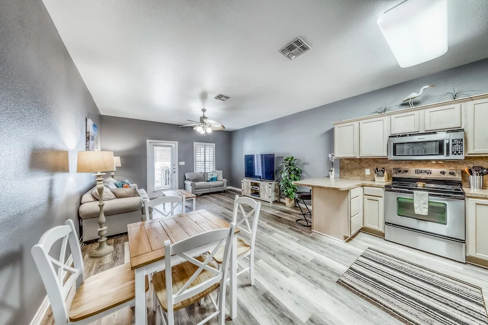 Palm Bay 306