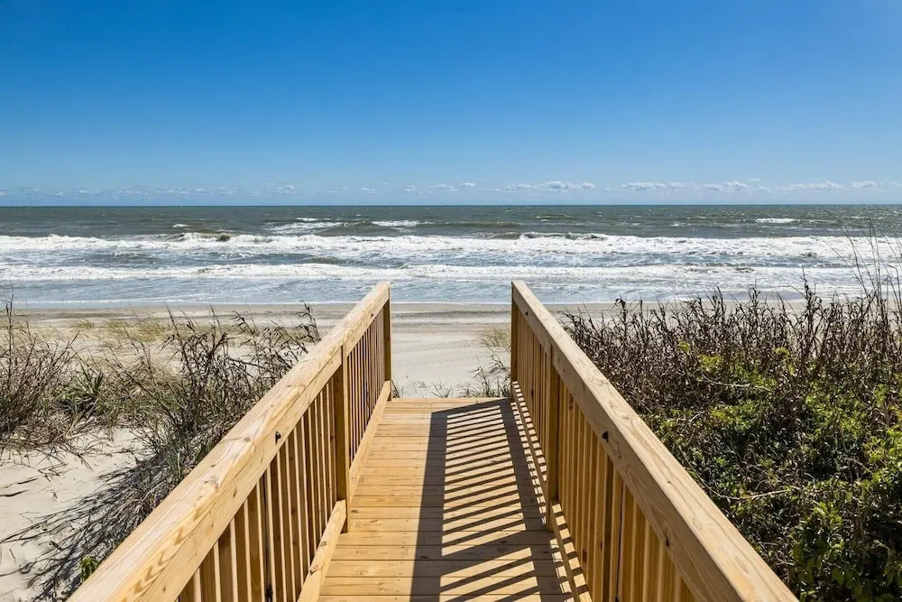 The Beachcomber 5 Bedroom Home by RedAwning
