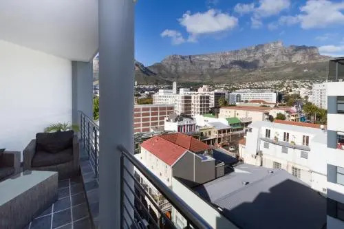 Gorgeous mountain views in the heart of the city