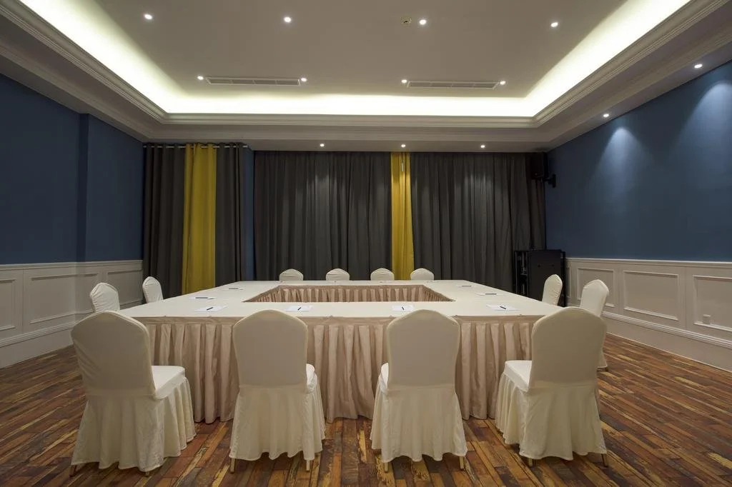 Fanpu Arts Hotel Tongxiang