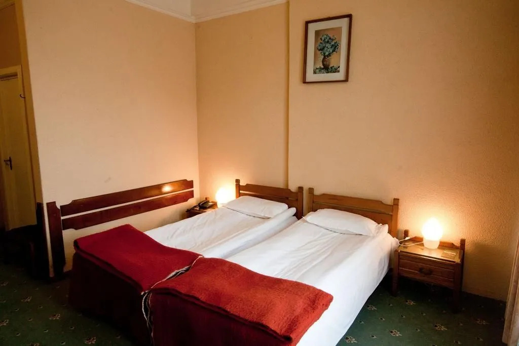 Coroana Hotel